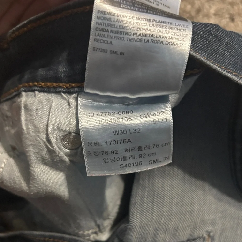 30x32 Denizen from Levi's Dark Blue Slim Jeans